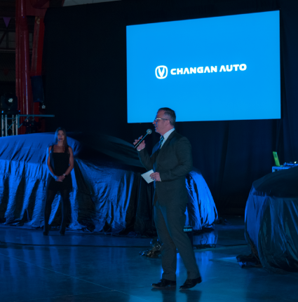 LANZAMIENTO UNI-T